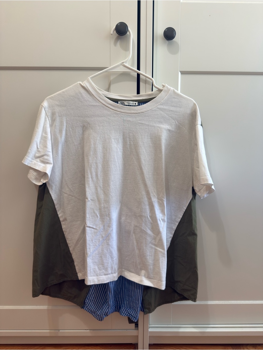 Zara White Short Sleeve Tee with Olive and Striped Back Detailing